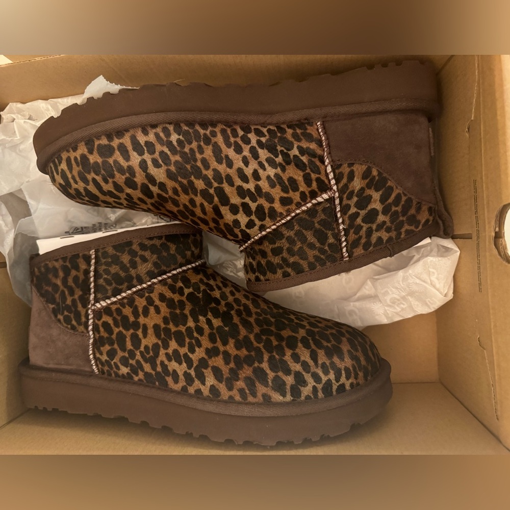 UGG Ultra Mini Leopard Boots NO BUNDLE